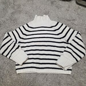 Abercrombie & Fitch Striped Black and White Mock Neck Crop Sweater Size XS